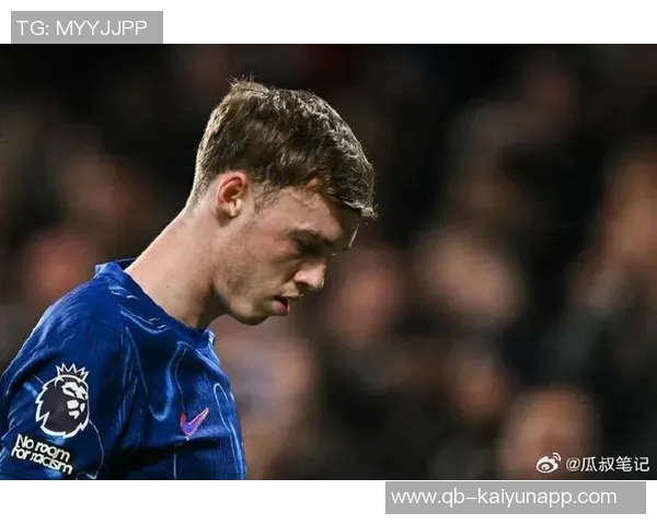 切尔西备战强敌帕尔默训练场重聚埃斯特旺畅谈战术心得